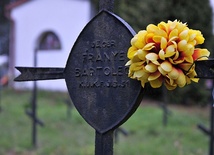 Cmentarz żołnierski w Rybitwach