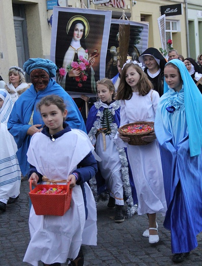 Korowód świętych w Sulęcinie