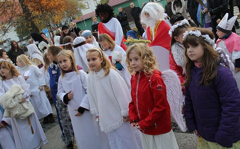 Korowód świętych w Sulęcinie