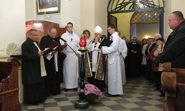 Procesja za zmarłych w Skoczowie