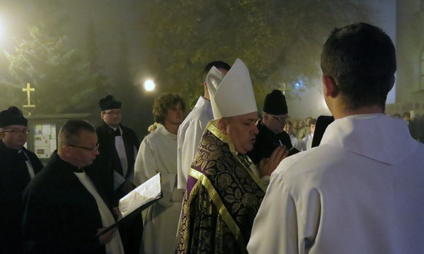 Procesja za zmarłych w Skoczowie