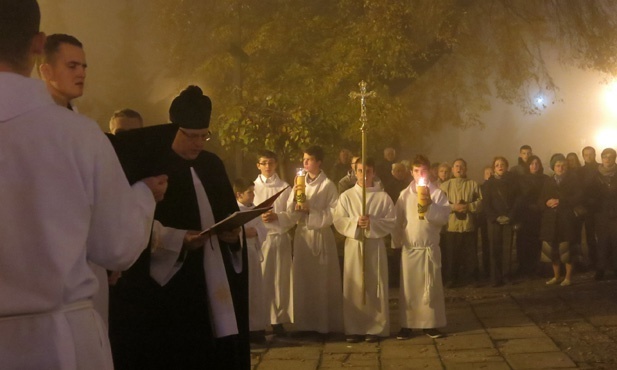 Procesja za zmarłych w Skoczowie