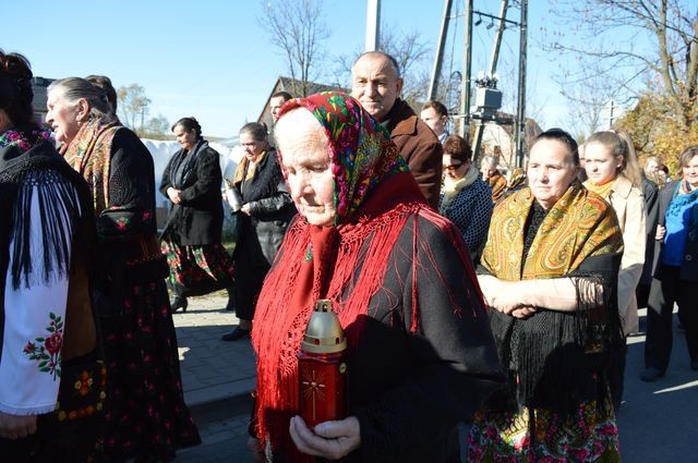 Na cmentarzu w Miętustwie