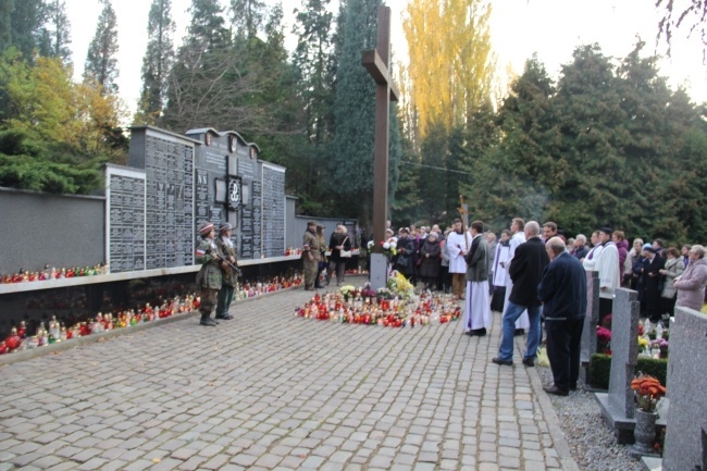 Uroczystość Wszystkich Świętych 