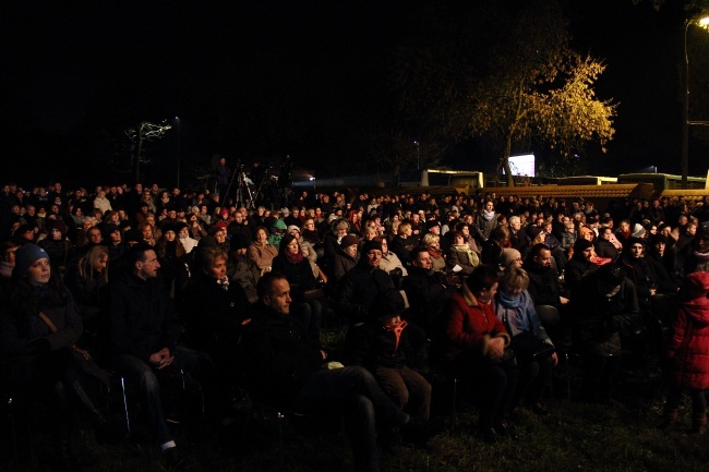 Koncert bez oklasków - Memento Vitae