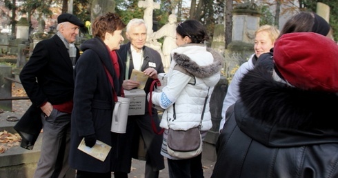 Ponad 215 tys. zł na Stare Powązki