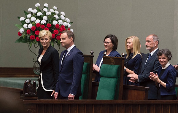 6 sierpnia 2015 r. w ceremonii zaprzysiężenia Andrzeja Dudy po raz pierwszy uczestniczą rodzice prezydenta, Jan i Janina Dudowie