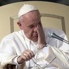 Papież zasmucony przeciekami, ale nieugięty