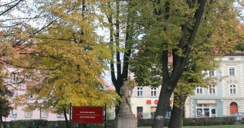 Skwer pamięci i bohaterstwa