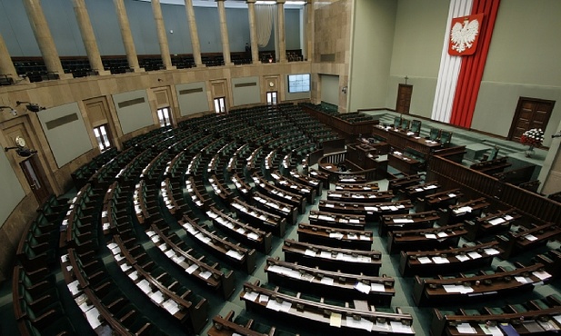 Pierwsze posiedzenie Sejmu - z przerwą