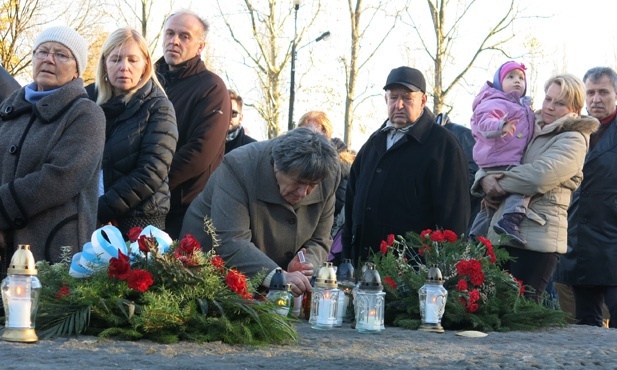 Z Krzyżem w byłym KL Birkenau