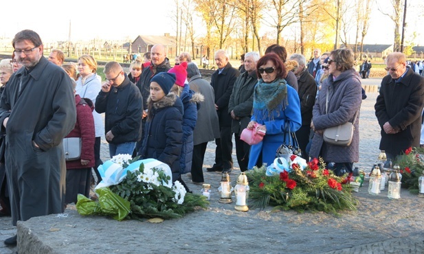 Z Krzyżem w byłym KL Birkenau