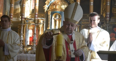 Kard. Dziwisz spłaca dług wdzięczności