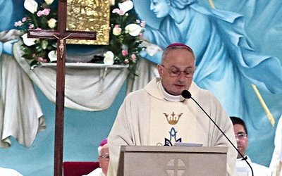  – Odkryjcie, że jesteście dużą wspólnotą  – zachęca bp J. Jezierski 