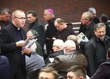 O przygotowaniach do Światowych Dni Młodzieży mówił ks. Janusz Wilk, diecezjalny duszpasterz młodzieży (pierwszy z lewej)