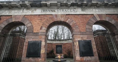 Brama miłości ojczyzny