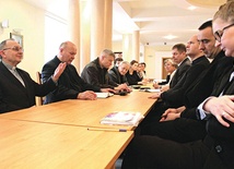  Podczas spotkania wywiązała się dyskusja dotycząca organizacji Kongresu Ruchów i Stowarzyszeń Katolickich Archidiecezji Warmińskiej