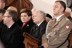 W Eucharystii uczestniczyli przyszła premier Beata Szydło i prezes PiS Jarosław Kaczyński