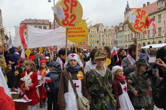 Radosna Parada Niepodległości 2015