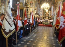 Ku chwale niepodległej 