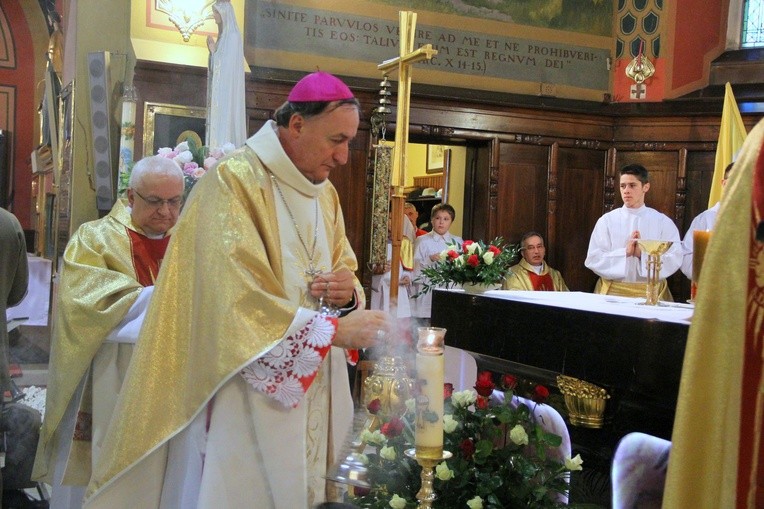 Msza w intencji ojczyzny i z okazji 35. rocznicy sądeckiego KIK-u