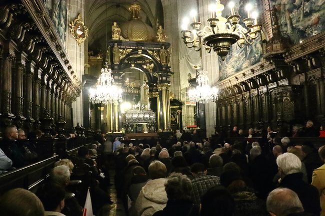 Modlitwy i deklaracje polityczne PiS