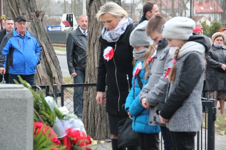 Uroczystości patriotyczne w Łyszkowicach