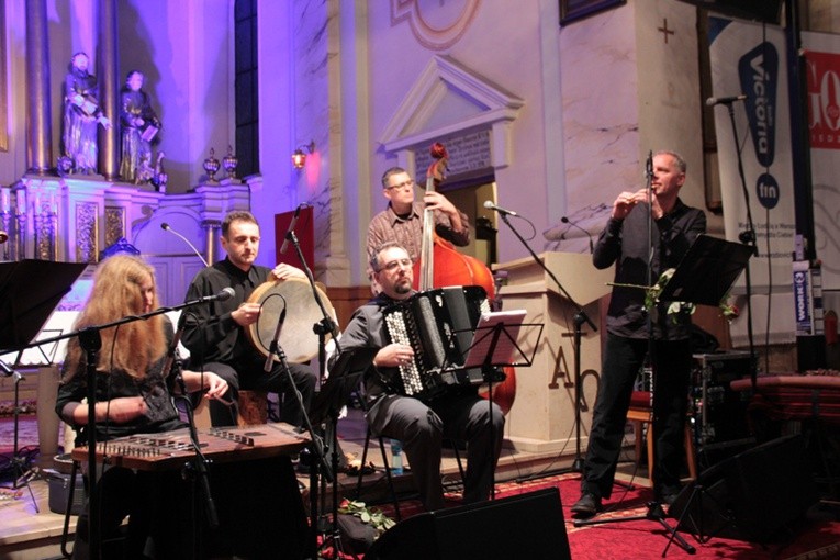 Michał Lorenc i koncert DesOrient w Rzeczycy