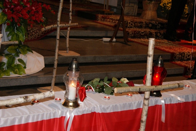 Wieczornica w Biadolinach