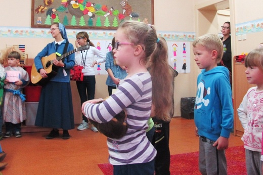 II Szkolnego Korowodu Świętych