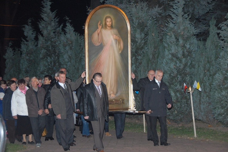 Nawiedzenie w parafii pw. Ducha Świętego w Mielcu