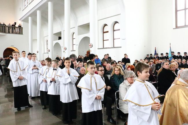 Konsekracja kościoła św. Jana Pawła II w Krzeszowicach