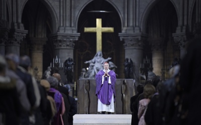 Msza za ofiary w Notre Dame