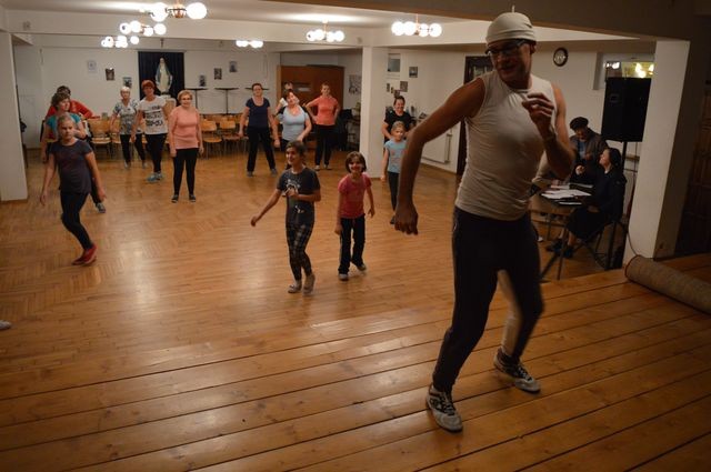 Zumba pod kościołem