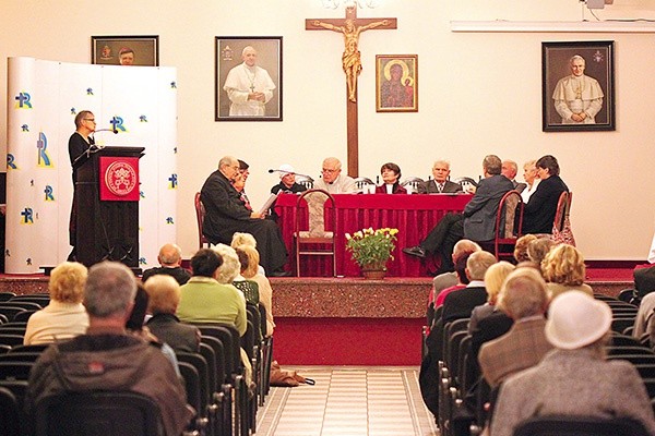 Czwórkowicze tworzą przyjacielską wspólnotę od czasu swoich studenckich lat. Na zdjęciu podczas listopadowej sesji