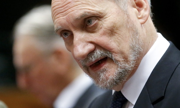 Zadziałała "klauzula wzajemnej obrony" UE 