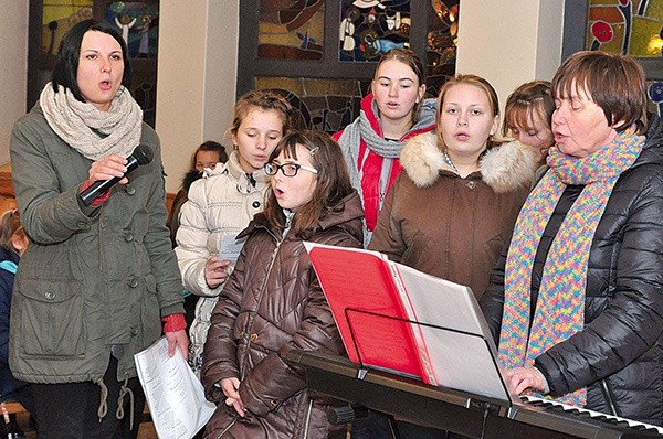  Goście z Ukrainy śpiewali w Borusowej polskie pieśni religijne i patriotyczne