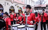 Marsz na otwarcie bazy rodzin Szlachetnej Paczki 2015