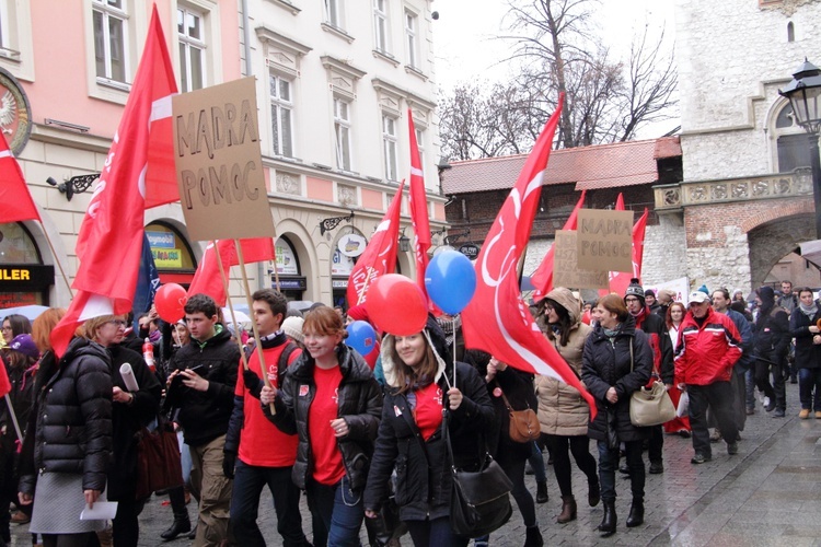 Marsz na otwarcie bazy rodzin Szlachetnej Paczki 2015