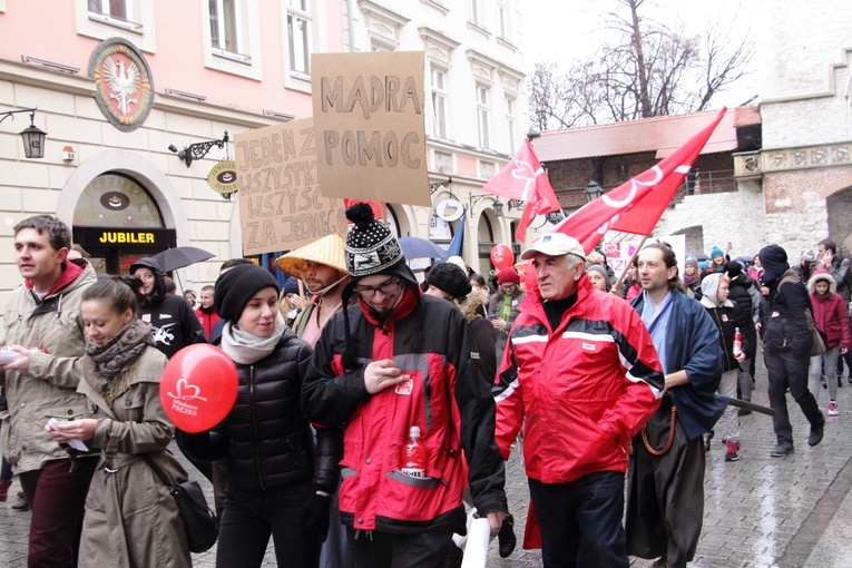 Marsz na otwarcie bazy rodzin Szlachetnej Paczki 2015