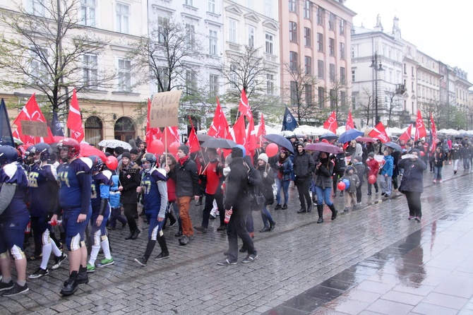 Marsz na otwarcie bazy rodzin Szlachetnej Paczki 2015