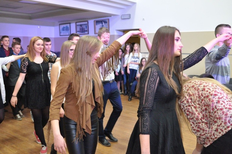 Bal wszystkich świętych w Podegrodziu