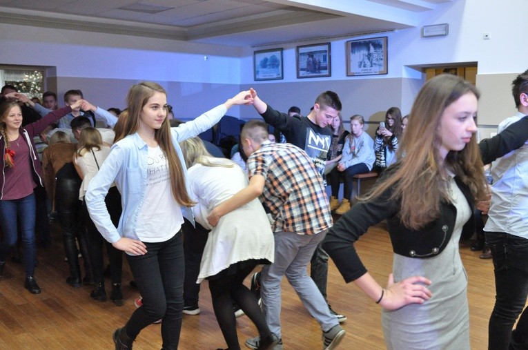 Bal wszystkich świętych w Podegrodziu