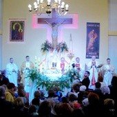 W piątą rocznicę powstania parafii na sójczym wzgórzu odprawiono dziękczynną Mszę św.