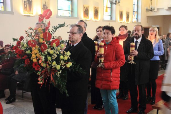 Konsekracja ołtarza w kościele Chrystusa Króla