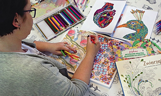 Zdaniem psychologów kolorowanki mają bardzo dobry wpływ na naszą psychikę, a w dodatku rozwijają kreatywność. To frajda dla dzieci i dorosłych