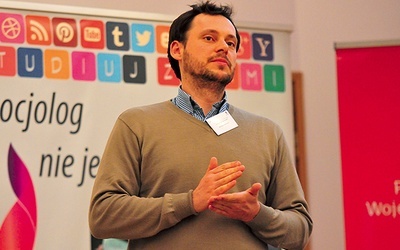 Dr Łukasz Afeltowicz mówił  o eksperymentach naukowych
