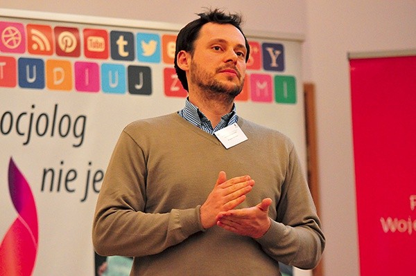 Dr Łukasz Afeltowicz mówił  o eksperymentach naukowych