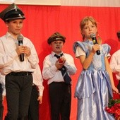 Dzieci z ogromnym zaangażowaniem śpiewały o miłości do ojczyzny