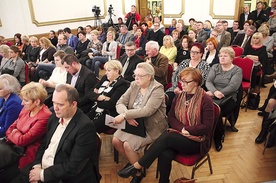 Debata oświatowa w Tarnobrzegu nie przyniosła żadnych konkretnych rozwiązań
